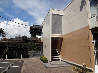 【エントランス】 | シンフォニー成東 | 駐輪場