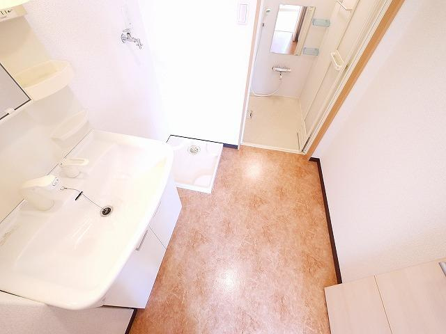 エクセレント天理の洗面所|スペースが確保できる洗面所です