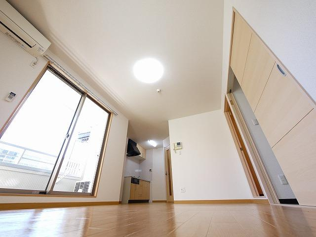 エクセレント天理の居間・リビング|ゆったり過ごせるリビングです