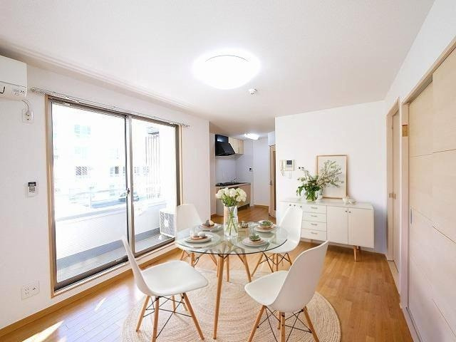 エクセレント天理の居間・リビング|CGで家具等を配置したもので家具等は含まれません