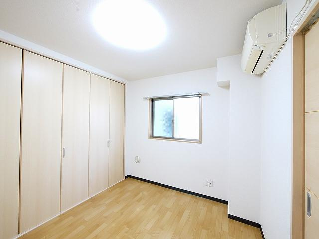 エクセレント天理の洋室|スタンダードな洋室です