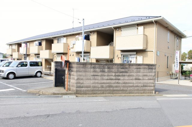 ロイヤルガーデンアネックスの外観