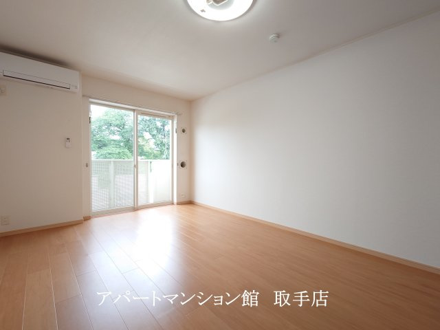 コモドアデッソの居間・リビング