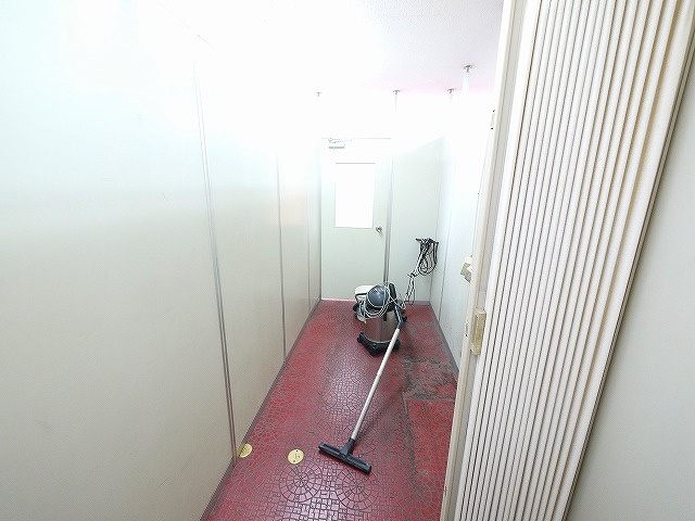 大和第3ビルの内装