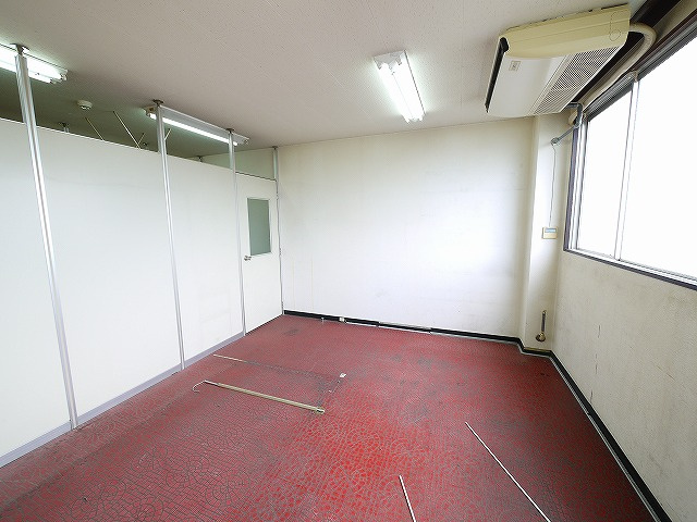 大和第3ビルの内装