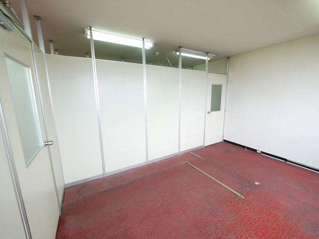 大和第3ビルの内装