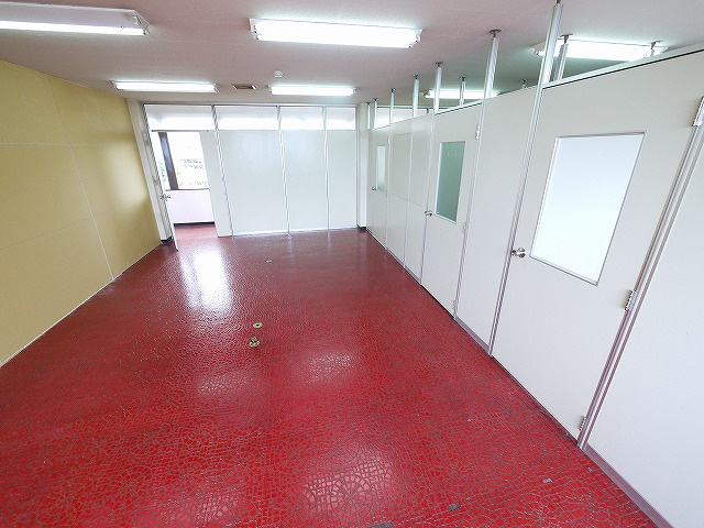 大和第3ビルの内装