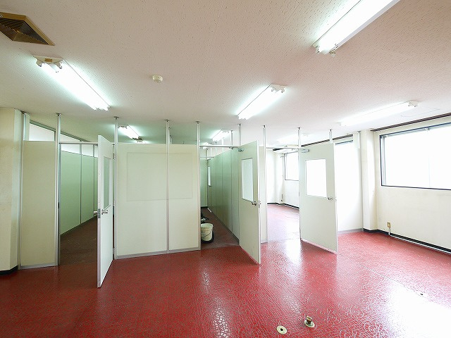 大和第3ビルの内装