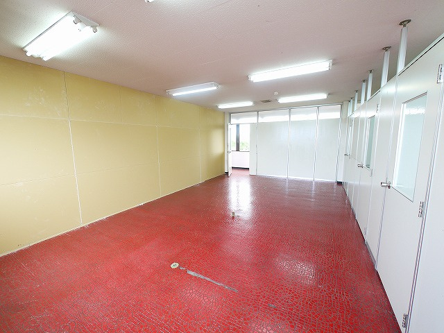 大和第3ビルの内装