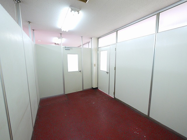 大和第3ビルの内装