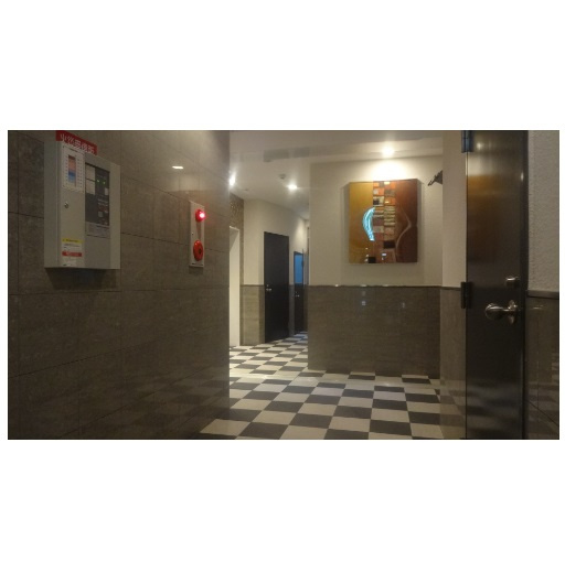 クレシア東心斎橋　BRAVI不動産のロビー|【クレシア東心斎橋】落ち着いたロビーです