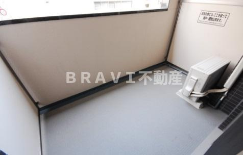 エスライズ天満橋　BRAVI不動産のバルコニー|【エスライズ天満橋】開放的で明るい空間を演出してくれるバルコニーです