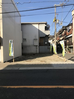 【前面道路含む現地写真】