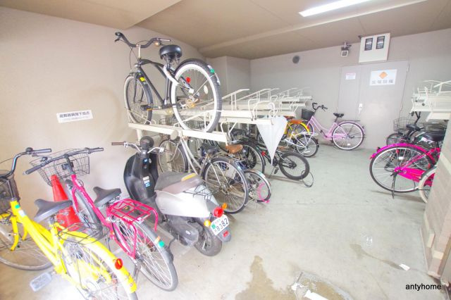 ニューシティアパートメンツ西天満　仲介手数料無料の駐車場