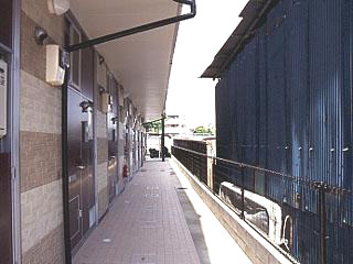 【エントランス】 | ＱＵＡＴＴＲＯ