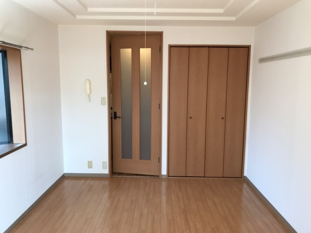 エクセレンス白山の居間・リビング