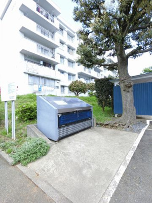 【その他共用部分】 | 汐見台団地第13住宅2607号棟 | ゴミ置場