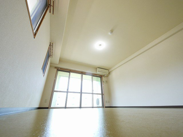 結充Immeuble　B館の洋室|使い勝手のいい洋室です