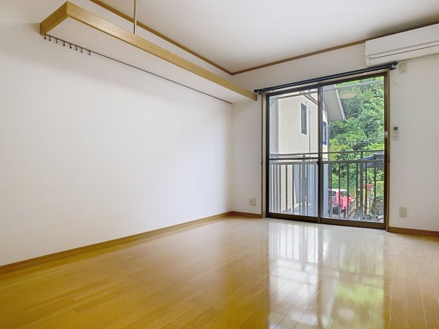 パールハイツ松波