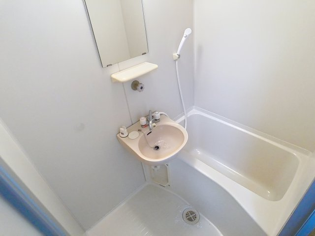 パールハイツ松波の浴室