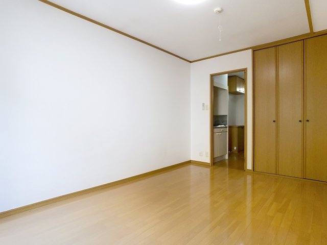 パールハイツ松波の洋室