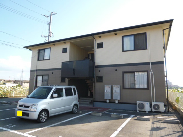 ロータスＢの駐車場