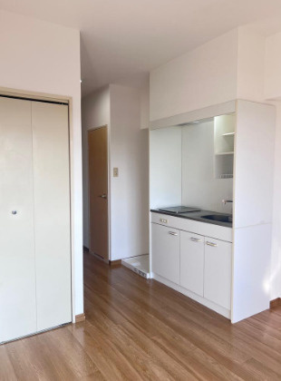 サンエキューズⅡの居間・リビング