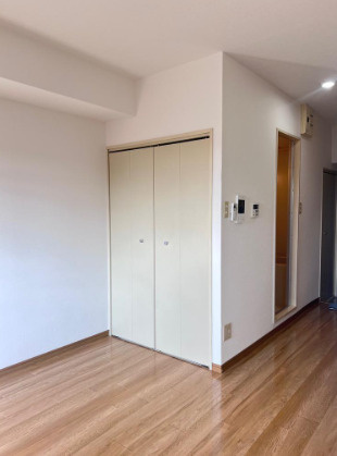 サンエキューズⅡの居間・リビング