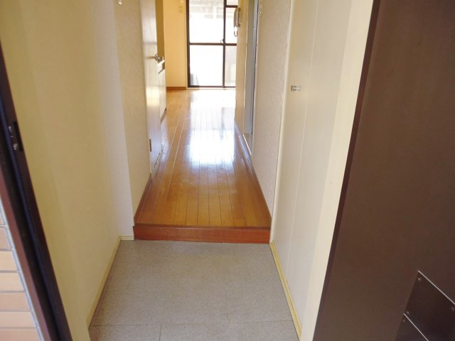 サンエキューズⅡの玄関