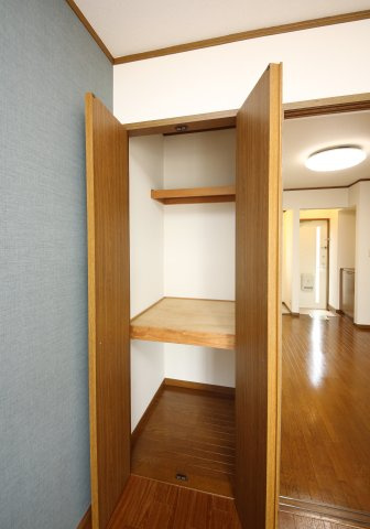 ドミールたかねB棟の収納