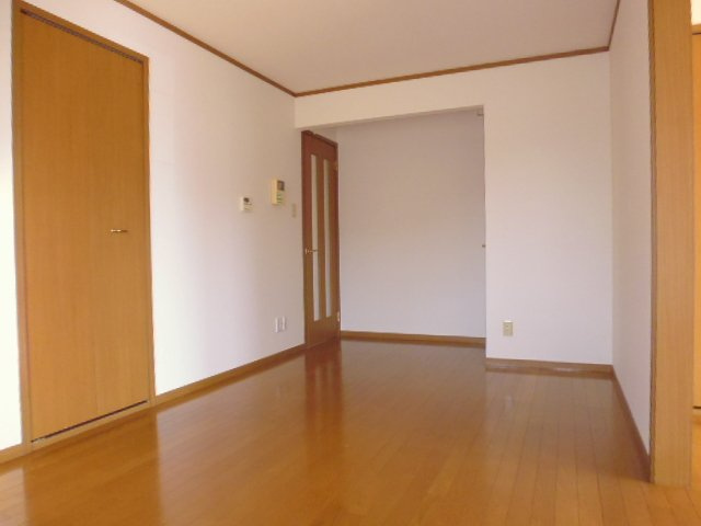 プラティーヌＫ．Cの居間・リビング
