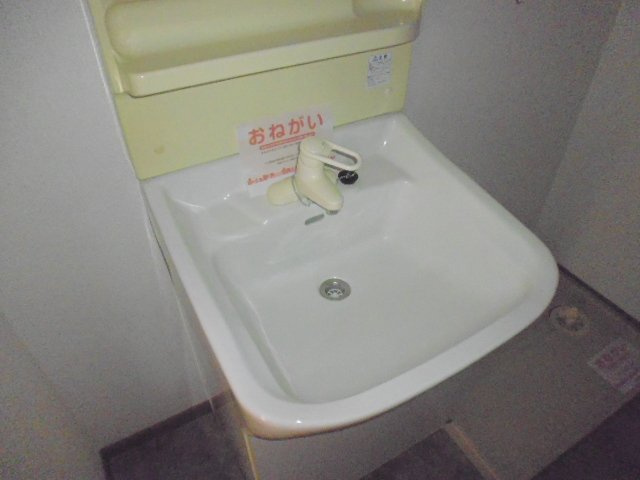 プラティーヌＫ．Cの独立洗面台