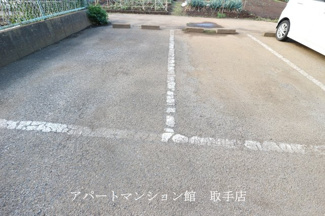【駐車場】