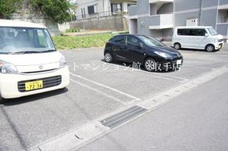 【駐車場】