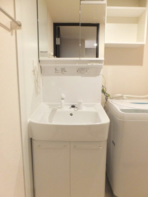 【洗面所】 | K3 | 同タイプ室内・独立洗面台、洗濯機付き