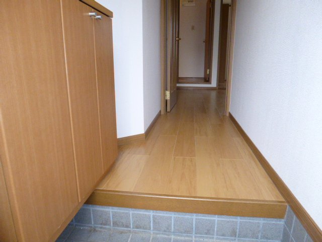 イースト２１の玄関