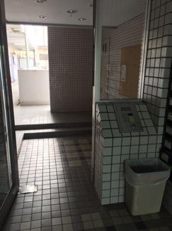 【エントランス】