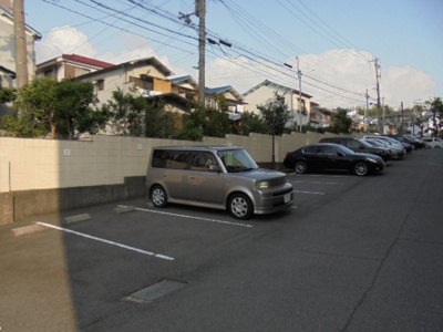 【駐車場】 | クローバー・メゾン千里山 | 敷地内駐車場★