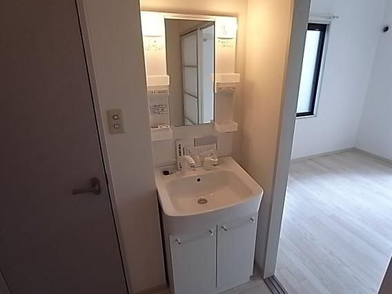 烏帽子ハイツ六甲の洗面所