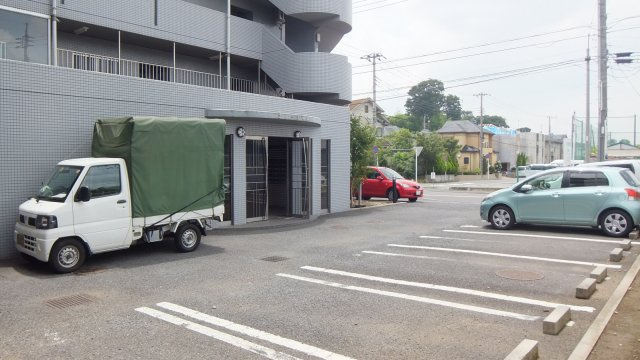 コリーナ柏井の駐車場|駐車場です。