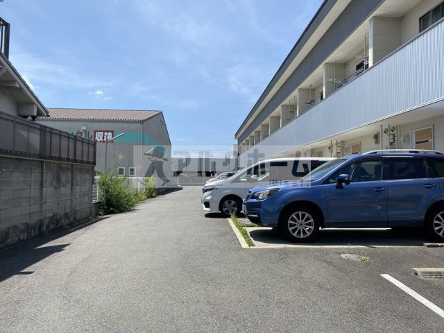 フォールムの駐車場