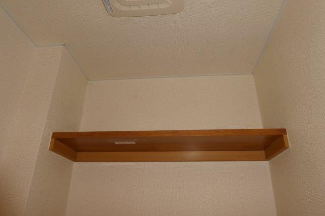 レグルス早島のトイレ|トイレ棚