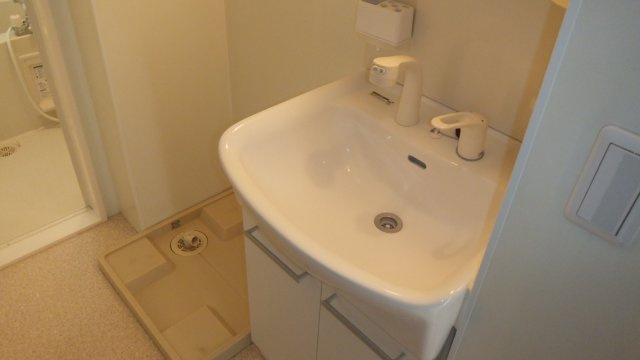 アークＴＯＷＡの洗面所|シャンプードレッサー