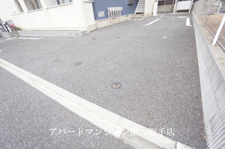 【駐車場】