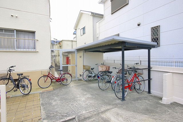新町ハイツのその他共用部分|駐車場があります