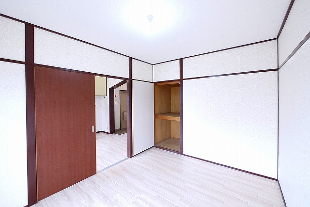 新町ハイツの洋室|個人の部屋や寝室として使える洋室です