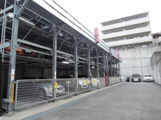【駐車場】