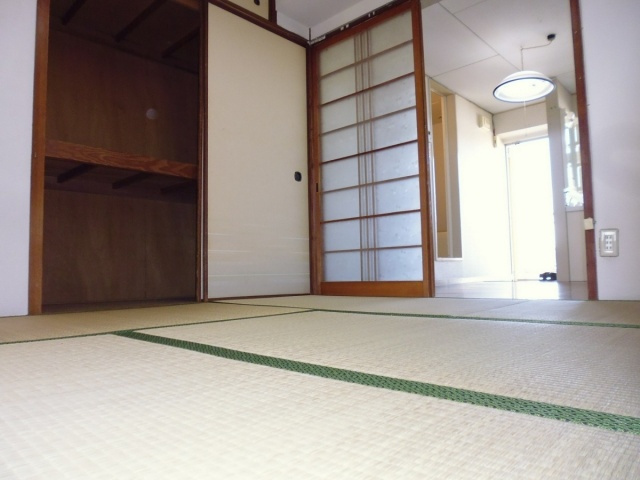 マンション朝霧1号館の和室