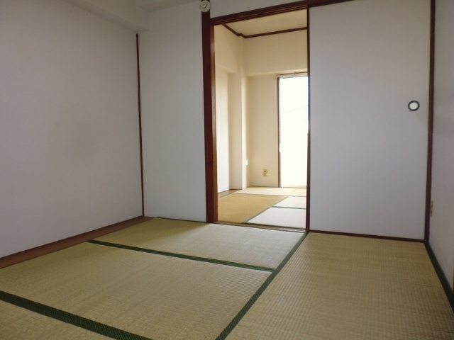 マンション朝霧1号館の寝室