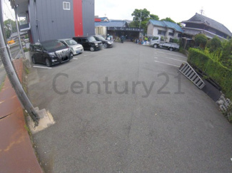 【駐車場】